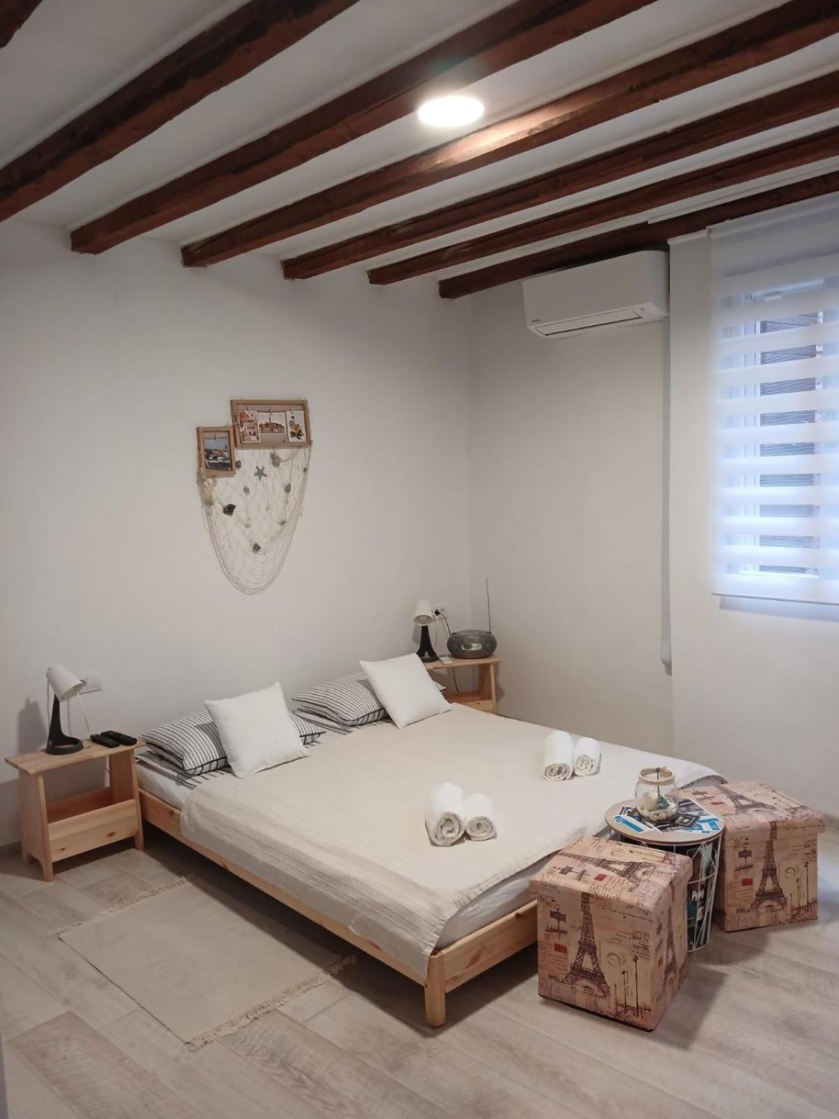 Barka Apartment
